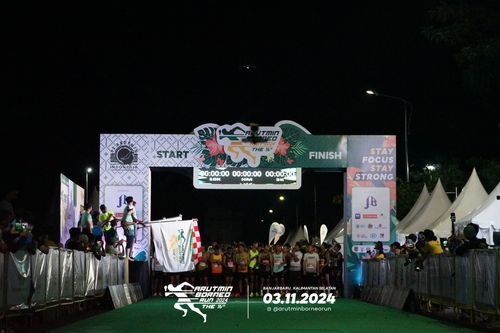Race photo from Arutmin Borneo Run 2024