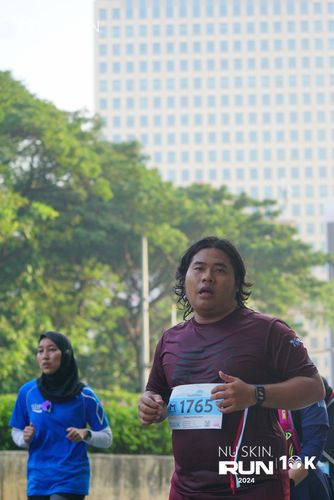 Race photo from Nu Skin Run 10K