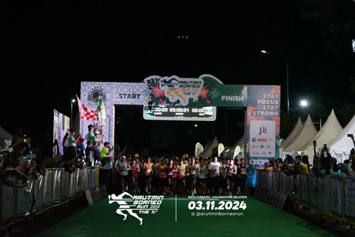 Race photo from Arutmin Borneo Run 2024