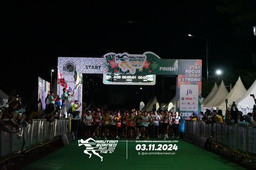 Race photo from Arutmin Borneo Run 2024