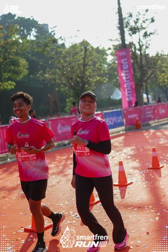 Race photo from Smartfren Run 2025 
