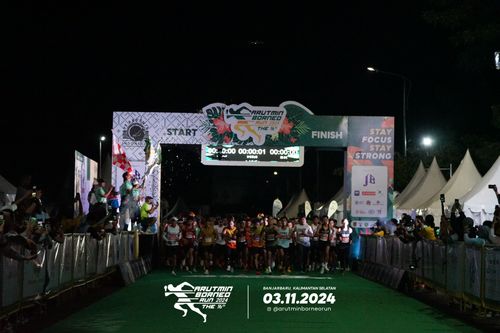Race photo from Arutmin Borneo Run 2024