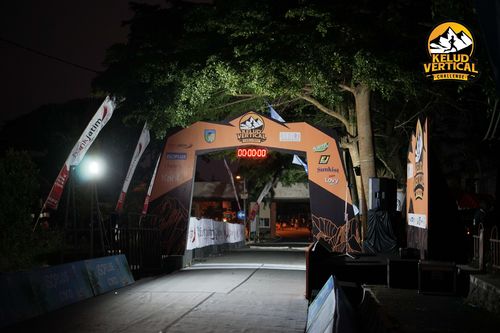 Race photo from Kelud Vertical Challenge 2024