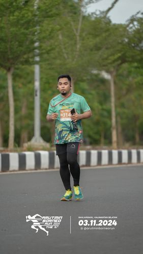 Race photo from Arutmin Borneo Run 2024