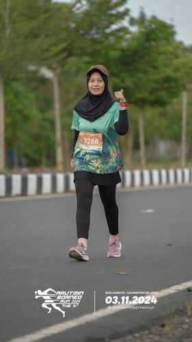 Race photo from Arutmin Borneo Run 2024