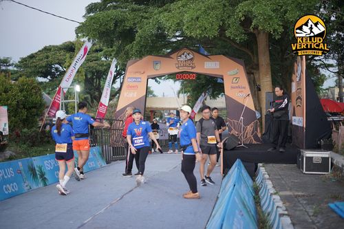 Race photo from Kelud Vertical Challenge 2024