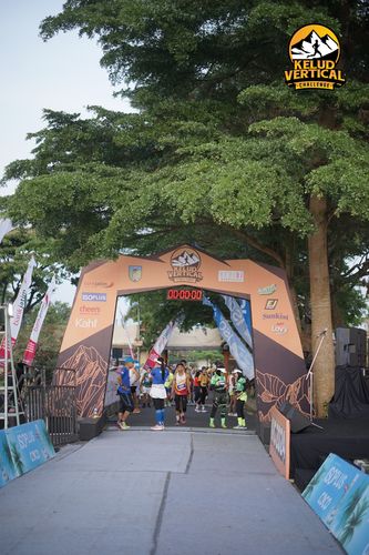 Race photo from Kelud Vertical Challenge 2024