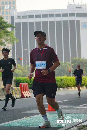 Race photo from Nu Skin Run 10K