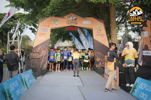Race photo from Kelud Vertical Challenge 2024