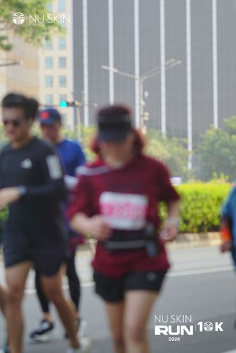 Race photo from Nu Skin Run 10K