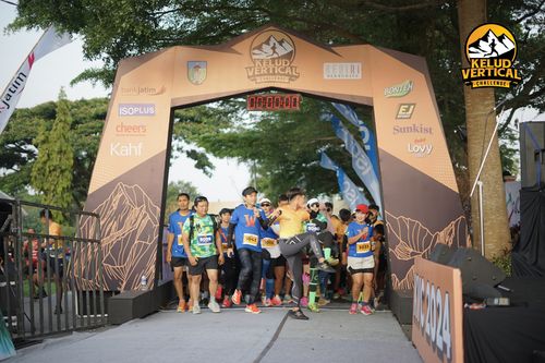 Race photo from Kelud Vertical Challenge 2024