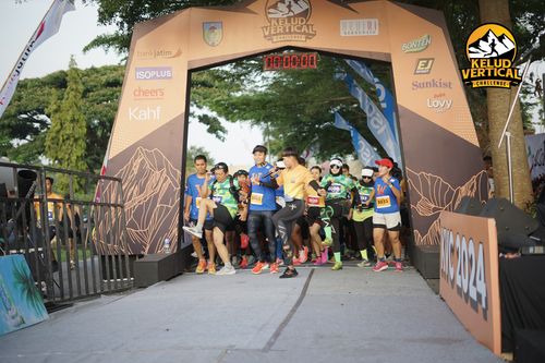 Race photo from Kelud Vertical Challenge 2024