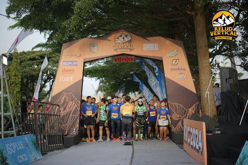 Race photo from Kelud Vertical Challenge 2024