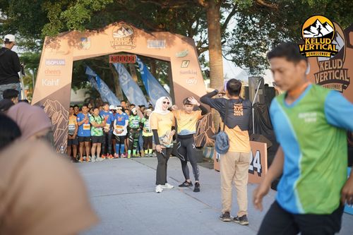 Race photo from Kelud Vertical Challenge 2024