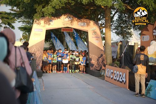 Race photo from Kelud Vertical Challenge 2024