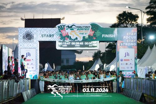 Race photo from Arutmin Borneo Run 2024