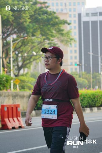 Race photo from Nu Skin Run 10K