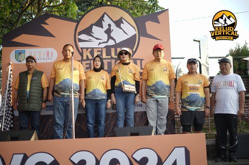 Race photo from Kelud Vertical Challenge 2024