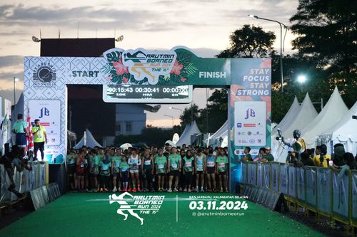 Race photo from Arutmin Borneo Run 2024