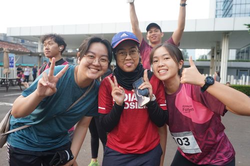 Race photo from Assurance Fun Run 2024