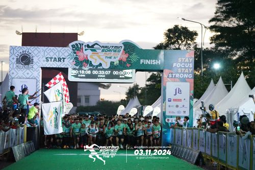 Race photo from Arutmin Borneo Run 2024