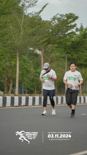 Race photo from Arutmin Borneo Run 2024