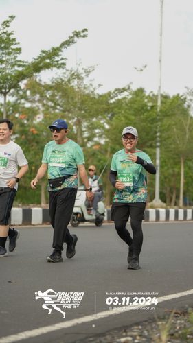 Race photo from Arutmin Borneo Run 2024