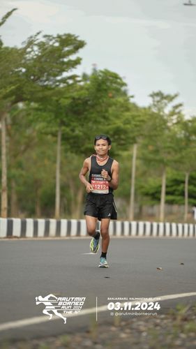 Race photo from Arutmin Borneo Run 2024