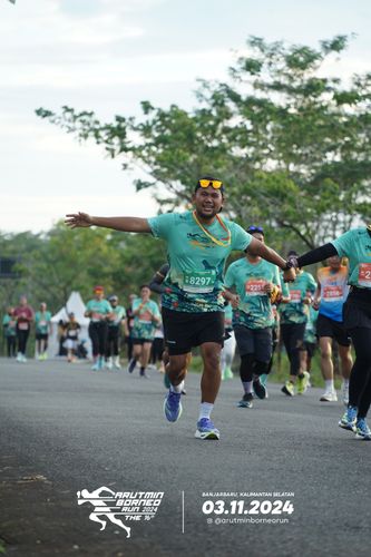Race photo from Arutmin Borneo Run 2024