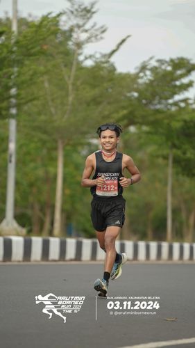 Race photo from Arutmin Borneo Run 2024