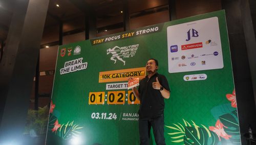 Race photo from Arutmin Borneo Run 2024