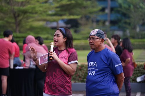 Race photo from Assurance Fun Run 2024