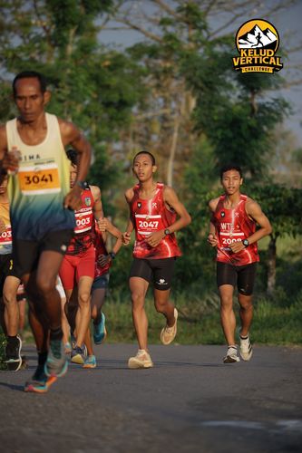 Race photo from Kelud Vertical Challenge 2024