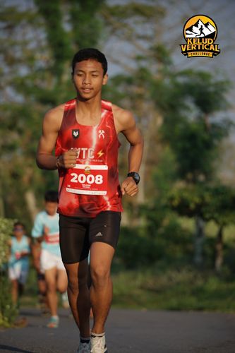 Race photo from Kelud Vertical Challenge 2024