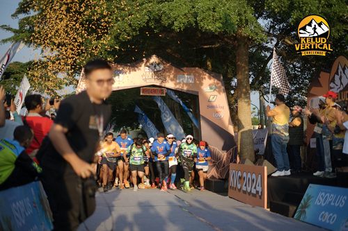 Race photo from Kelud Vertical Challenge 2024