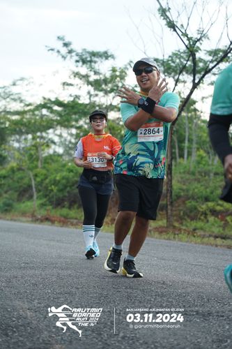 Race photo from Arutmin Borneo Run 2024