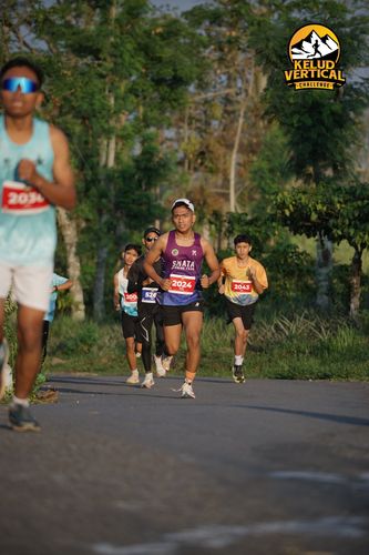 Race photo from Kelud Vertical Challenge 2024