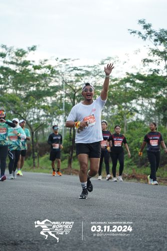 Race photo from Arutmin Borneo Run 2024