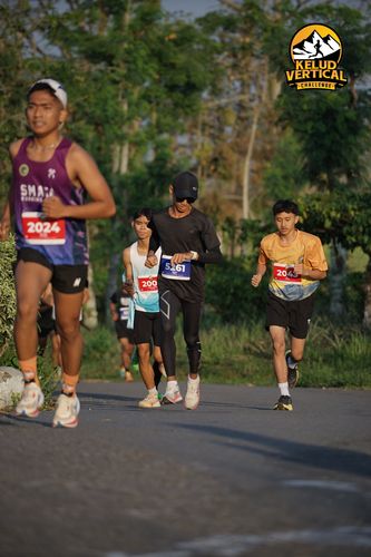 Race photo from Kelud Vertical Challenge 2024