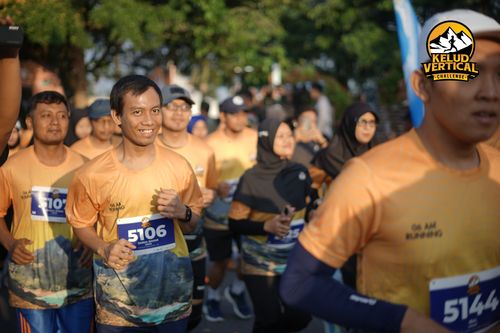 Race photo from Kelud Vertical Challenge 2024