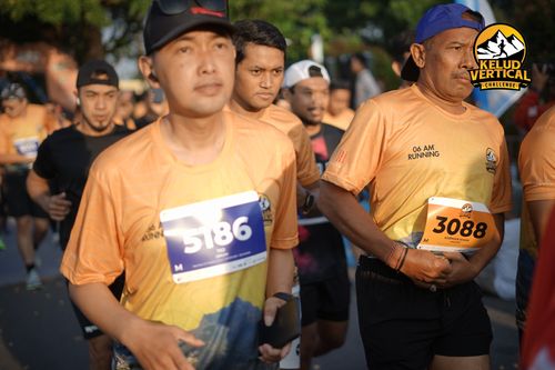Race photo from Kelud Vertical Challenge 2024