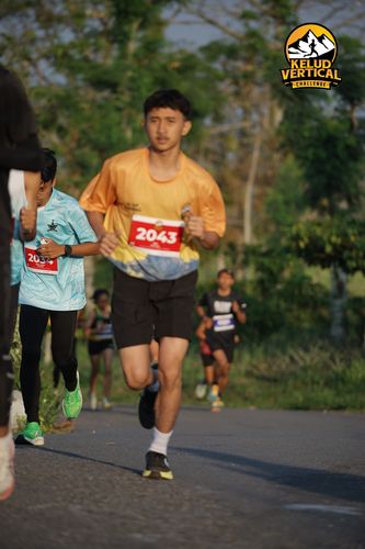 Race photo from Kelud Vertical Challenge 2024