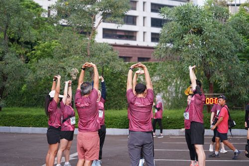Race photo from Assurance Fun Run 2024