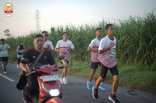 Race photo from Kediri Half Marathon 2024