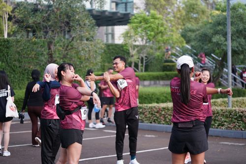 Race photo from Assurance Fun Run 2024