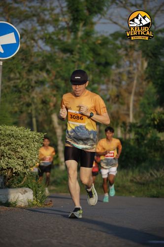 Race photo from Kelud Vertical Challenge 2024