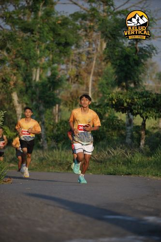 Race photo from Kelud Vertical Challenge 2024