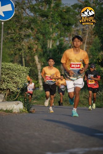 Race photo from Kelud Vertical Challenge 2024