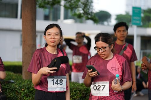 Race photo from Assurance Fun Run 2024