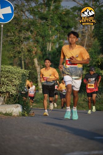 Race photo from Kelud Vertical Challenge 2024